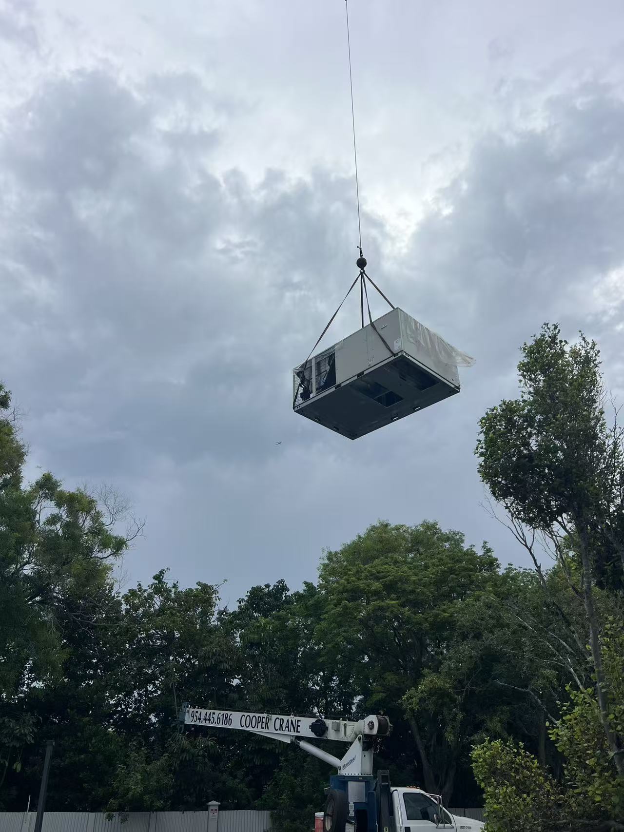 Rooftop Equipment Lift